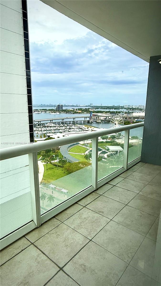 50 Biscayne Blvd #2501, Miami FL 33132