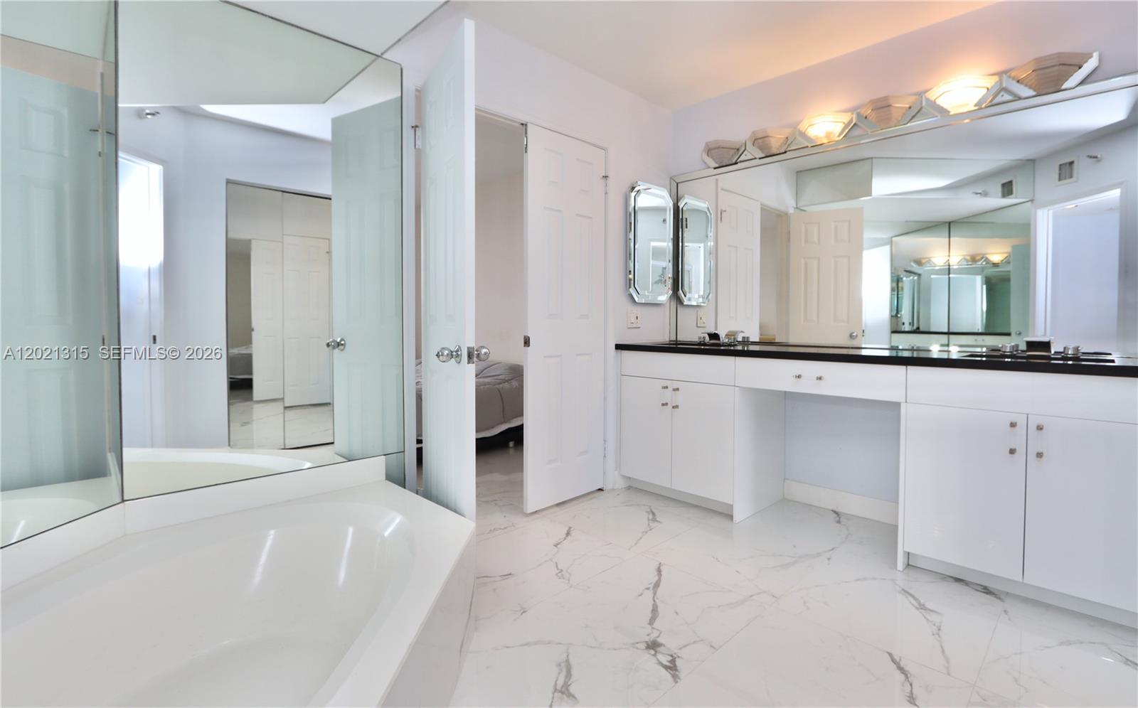 3530 Mystic Pointe Dr #2510, Aventura FL 33180