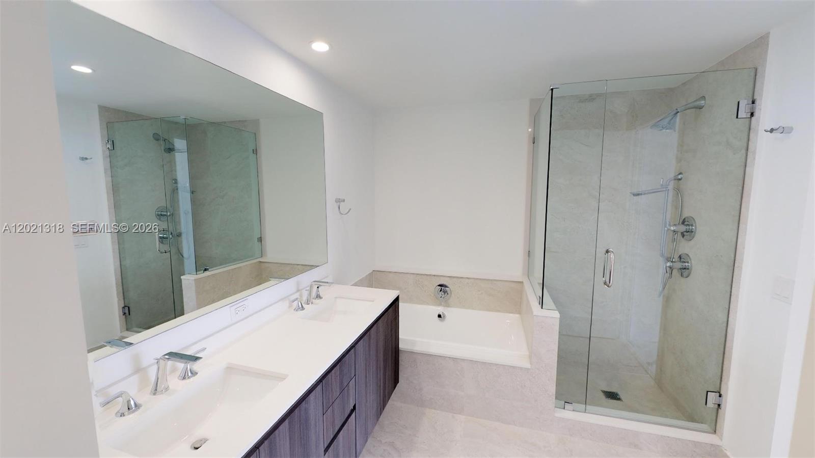 488 NE 18th St #2401, Miami FL 33132