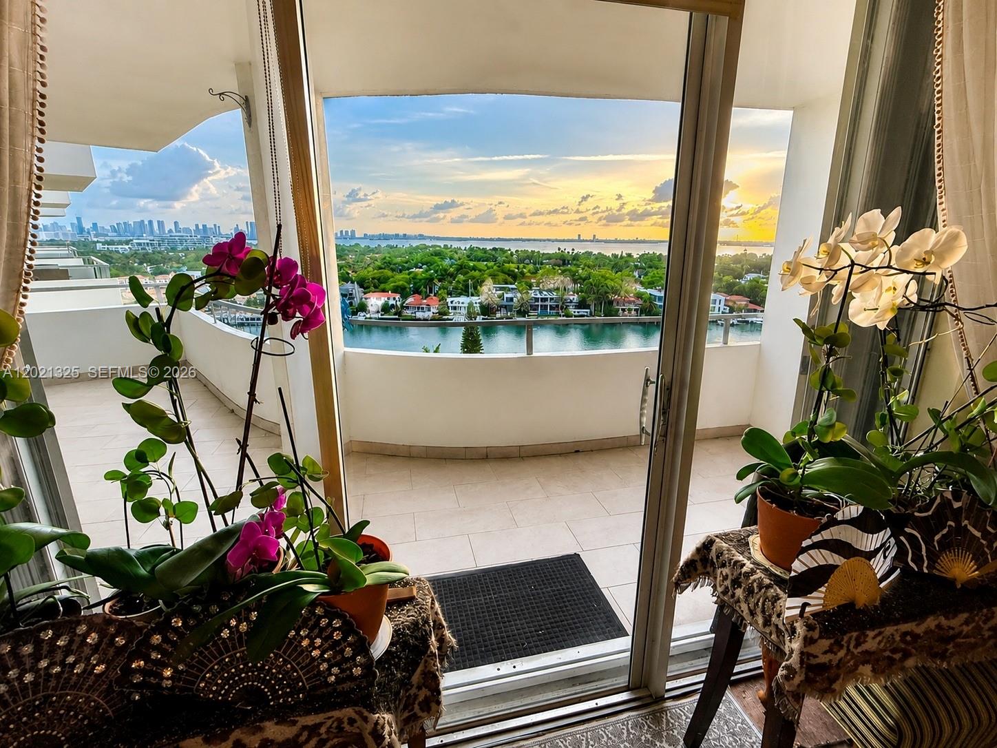 5151 Collins Ave #1520, Miami Beach FL 33140