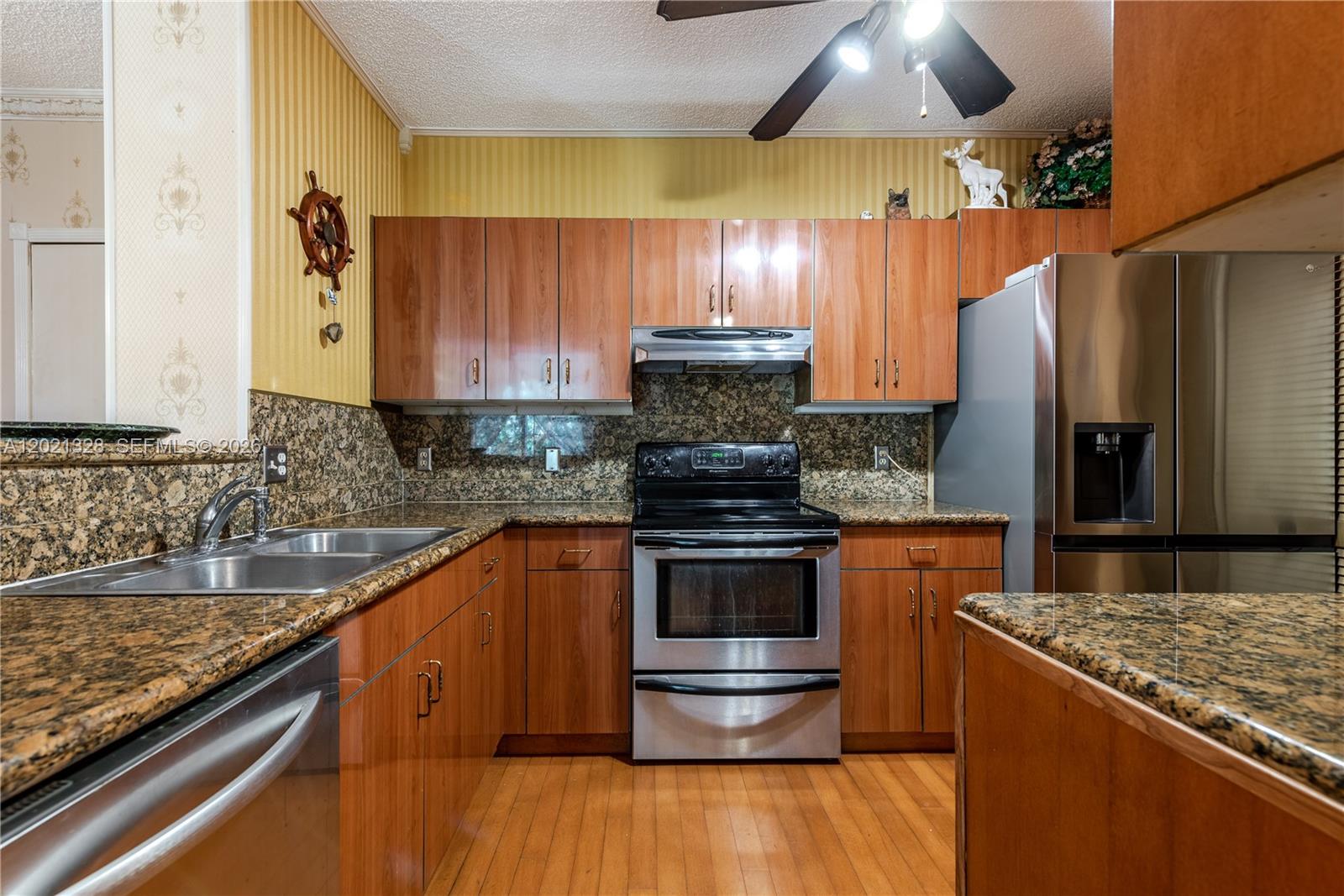 19601 E Country Club Dr #7102, Aventura FL 33180