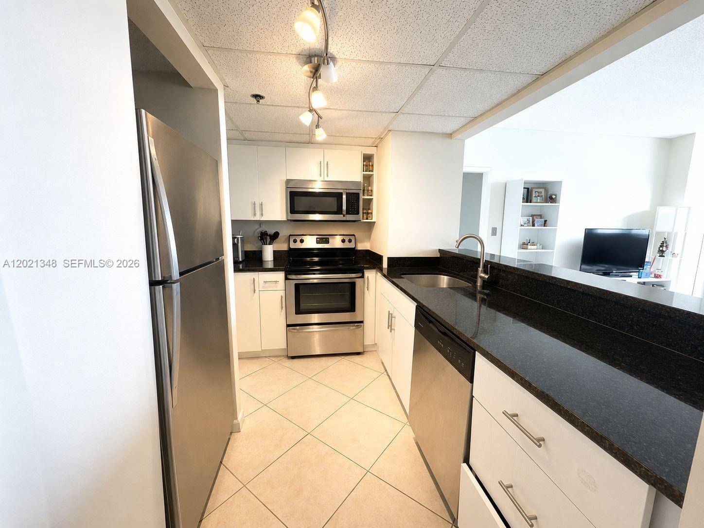 540 Brickell Key Dr #1801, Miami FL 33131