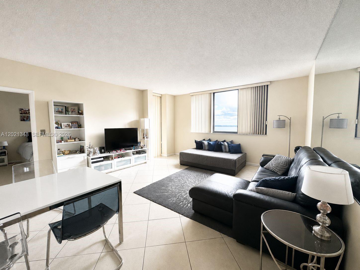540 Brickell Key Dr #1801, Miami FL 33131