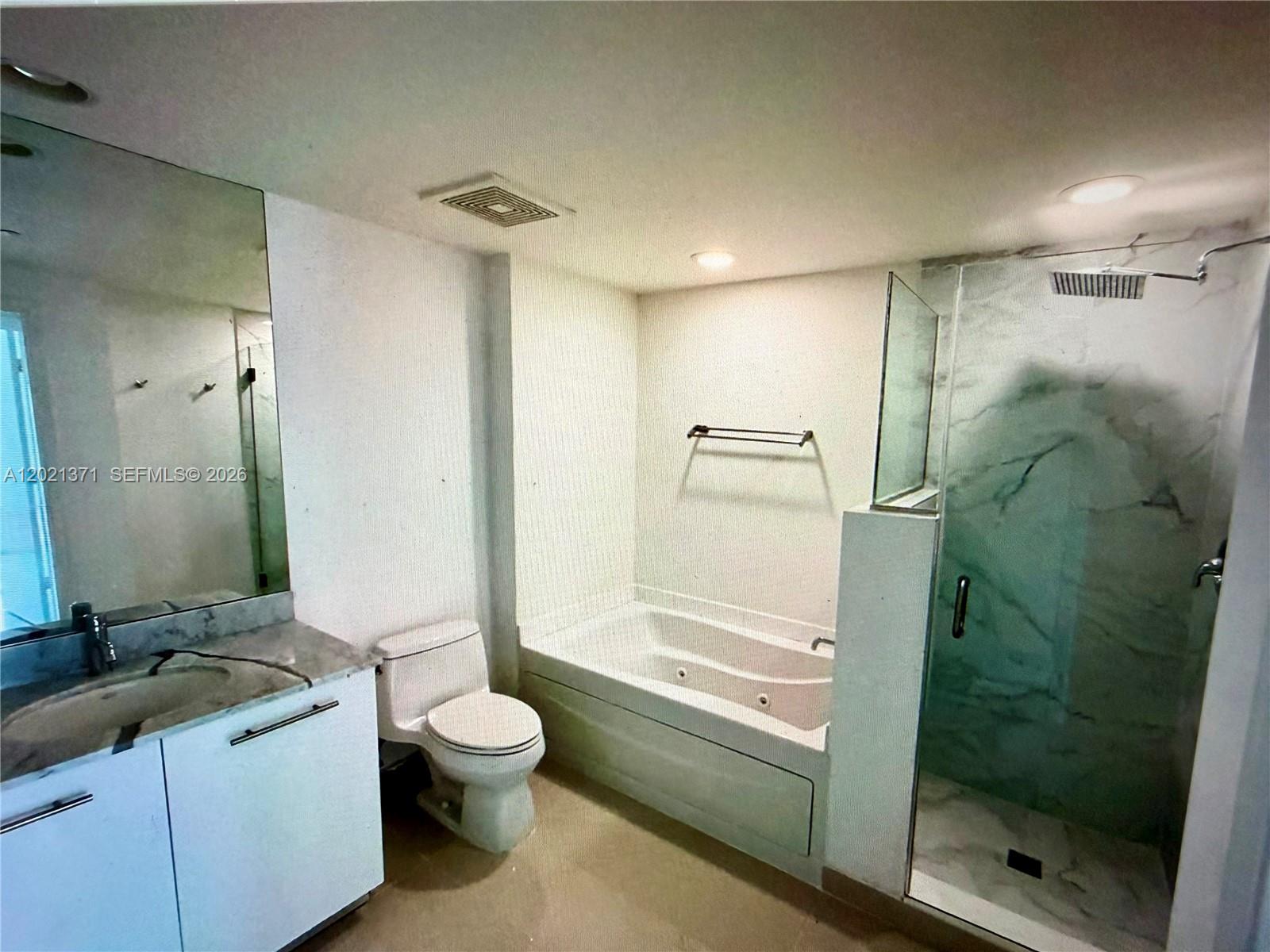 500 Brickell Ave #3503, Miami FL 33131