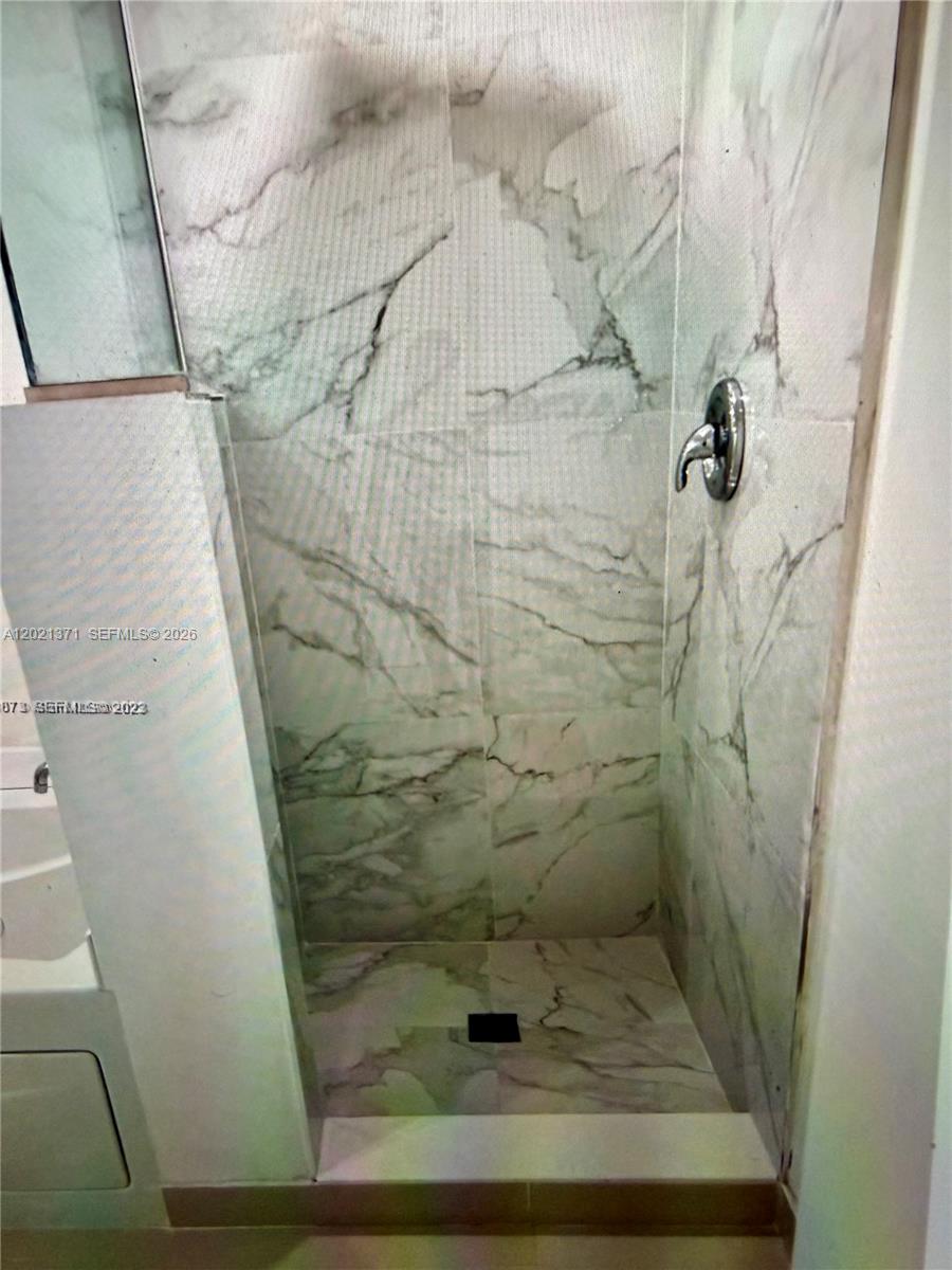 500 Brickell Ave #3503, Miami FL 33131