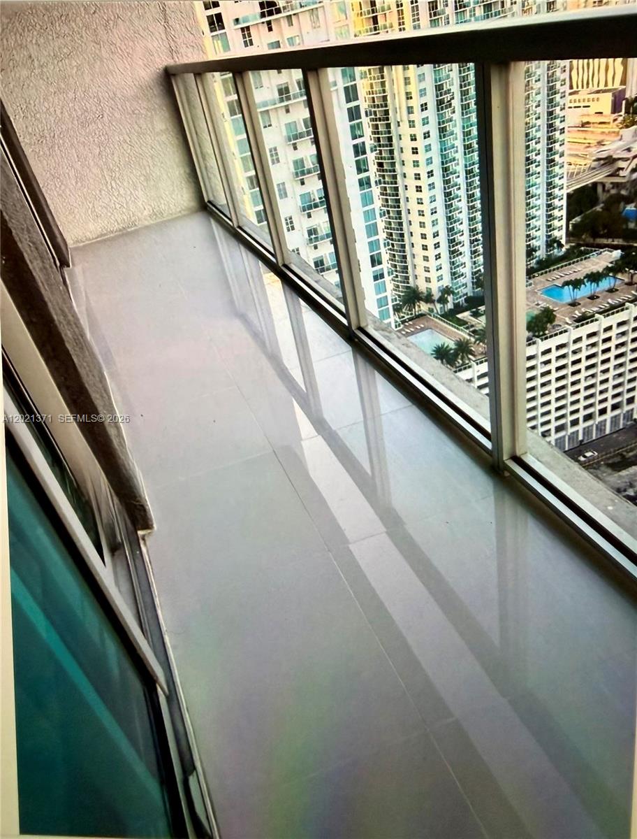 500 Brickell Ave #3503, Miami FL 33131