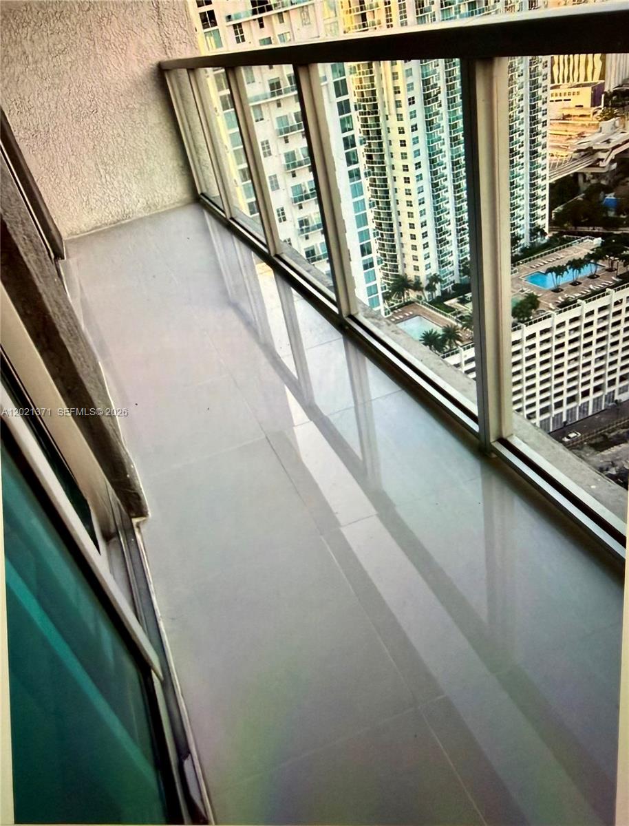 500 Brickell Ave #3503, Miami FL 33131