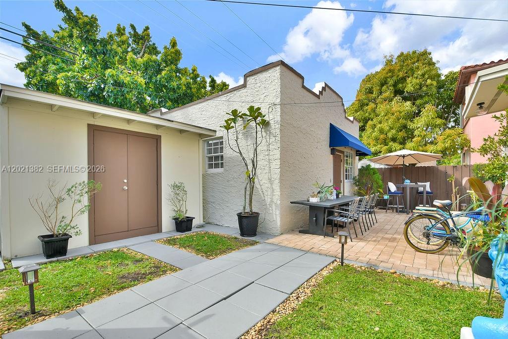 4722 SW 5th St, Miami FL 33134