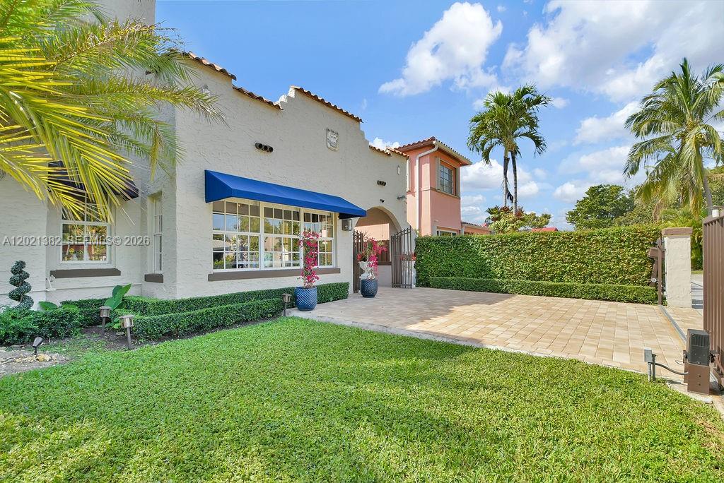 4722 SW 5th St, Miami FL 33134
