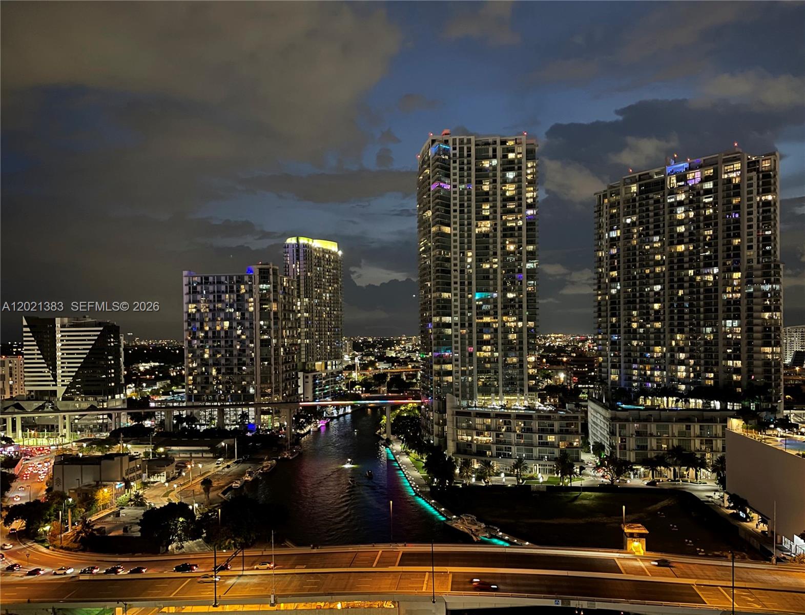 31 SE 5th St #2307, Miami FL 33131