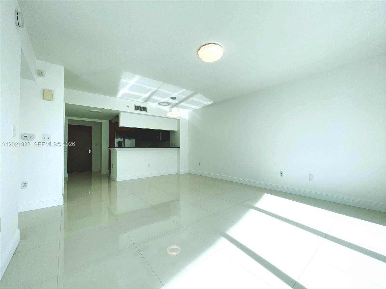 31 SE 5th St #2307, Miami FL 33131