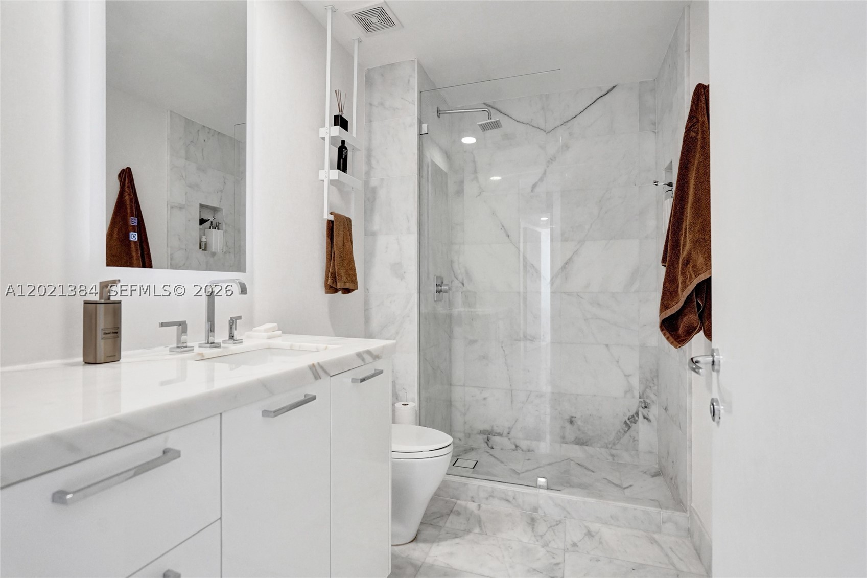 400 Alton Rd #PH11, Miami Beach FL 33139