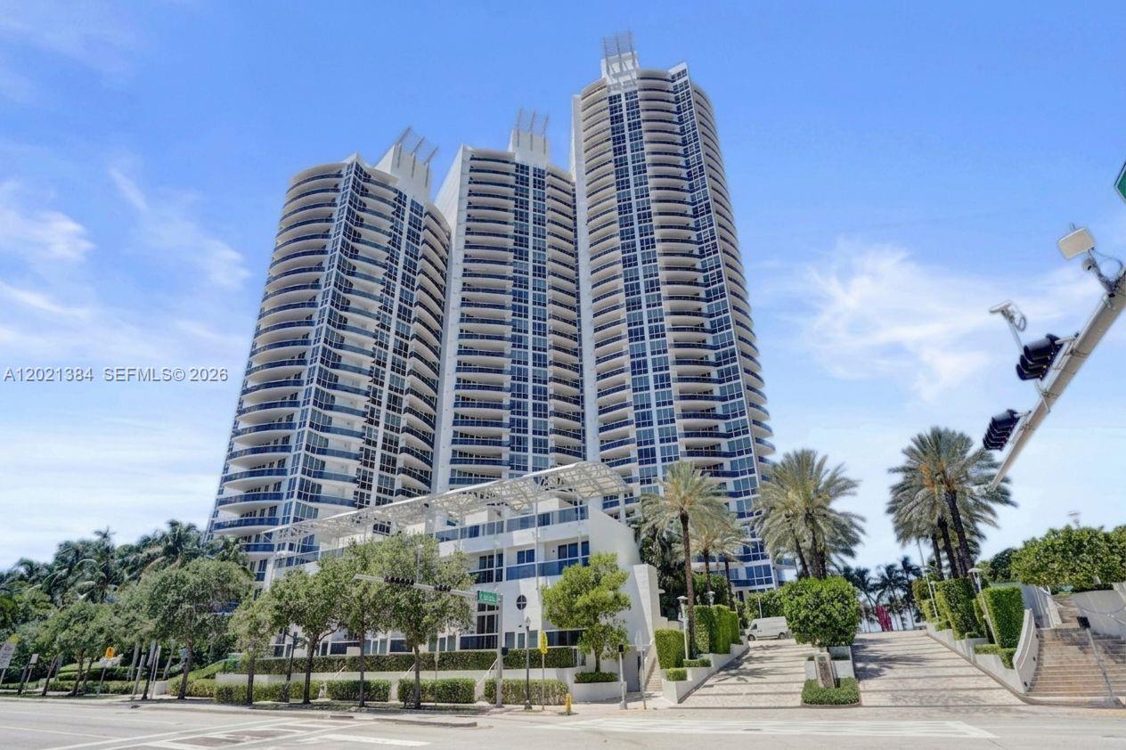 400 Alton Rd #PH11, Miami Beach FL 33139