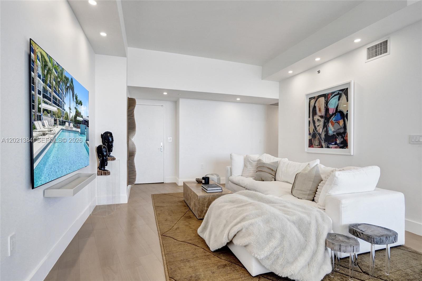 400 Alton Rd #PH11, Miami Beach FL 33139