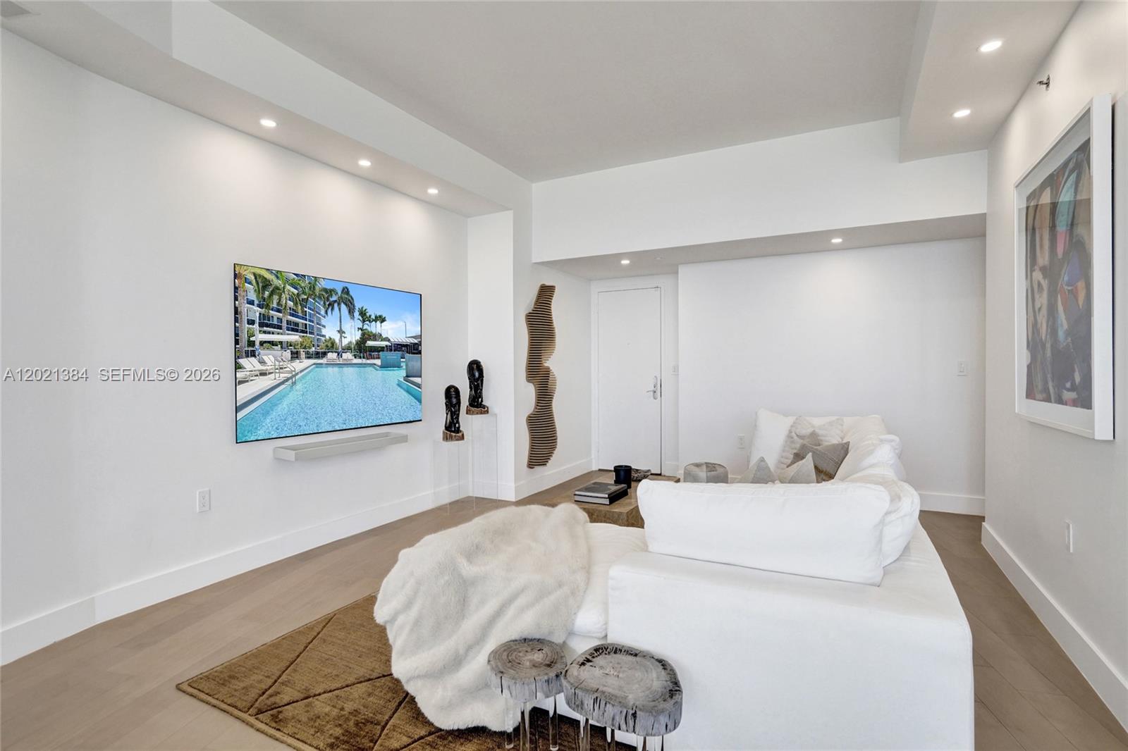 400 Alton Rd #PH11, Miami Beach FL 33139