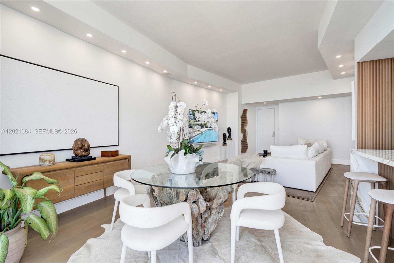 400 Alton Rd #PH11, Miami Beach FL 33139