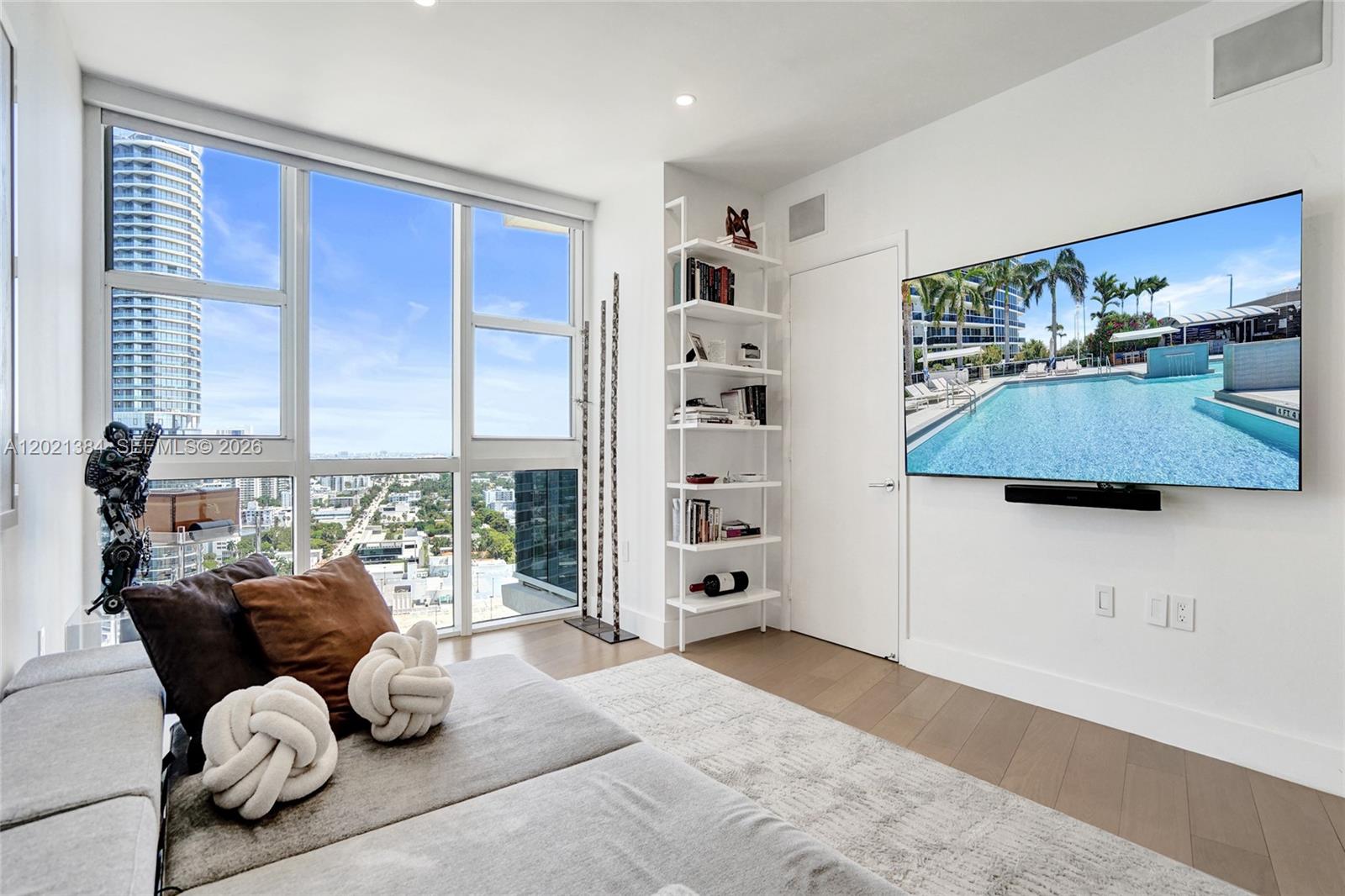 400 Alton Rd #PH11, Miami Beach FL 33139