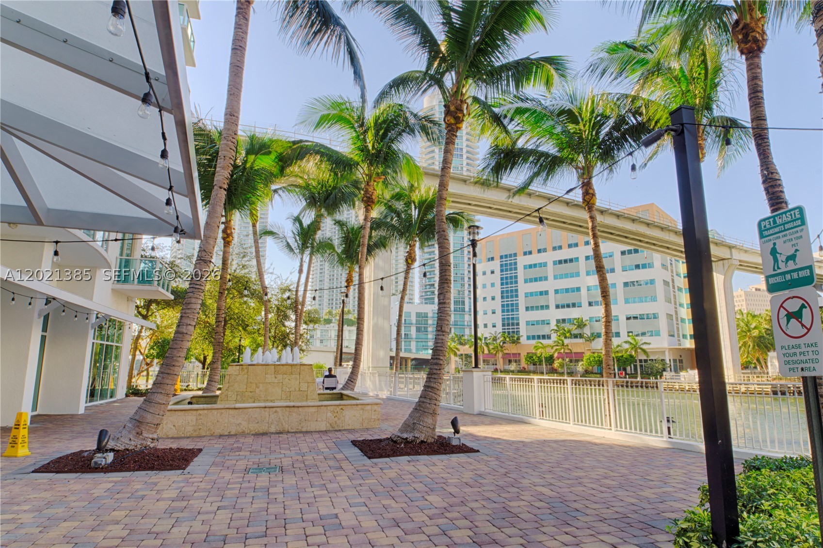 31 SE 5th St #1208, Miami FL 33131