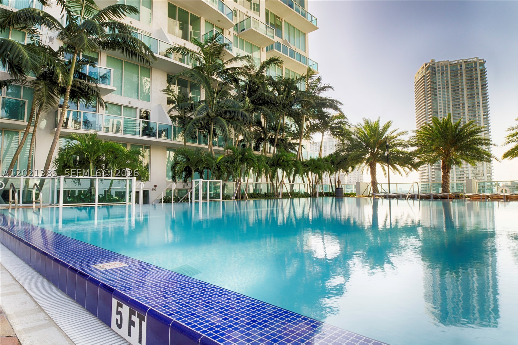 31 SE 5th St #1208, Miami FL 33131