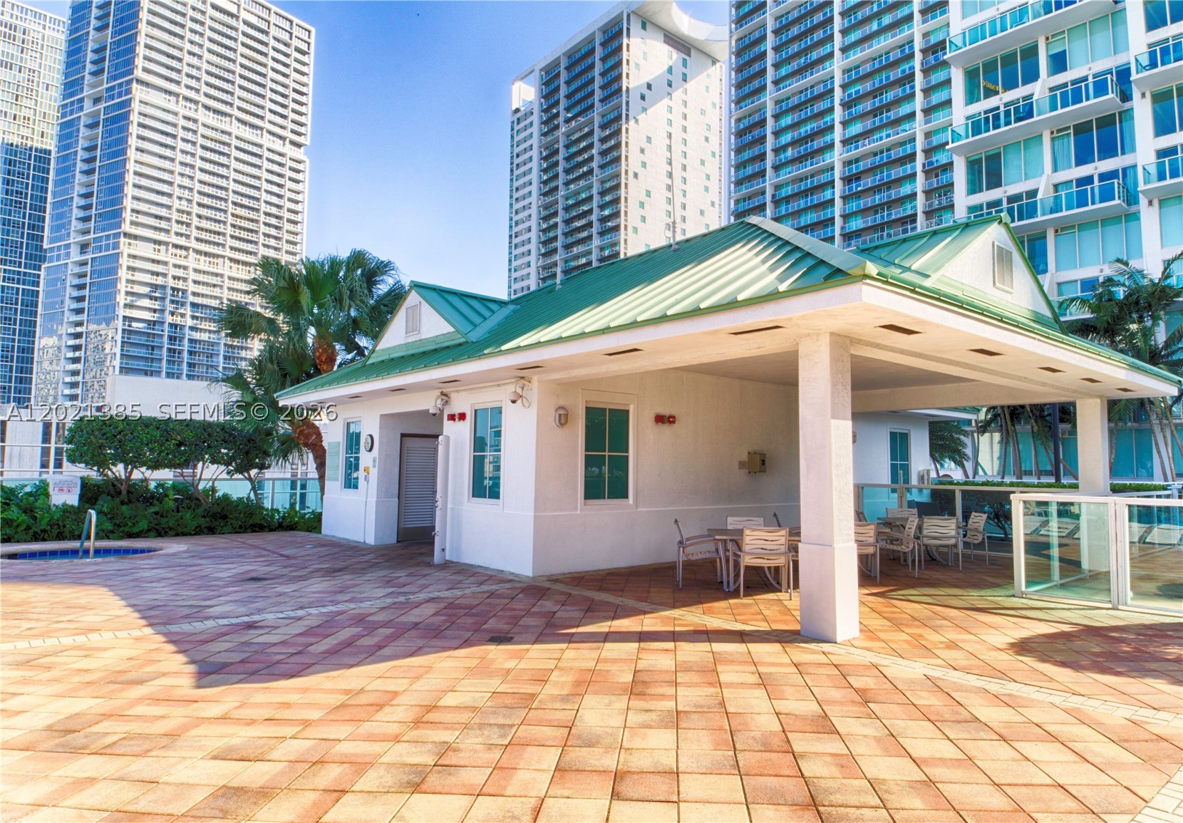 31 SE 5th St #1208, Miami FL 33131
