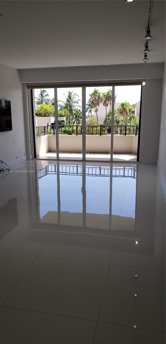201 Crandon Blvd #343, Key Biscayne FL 33149