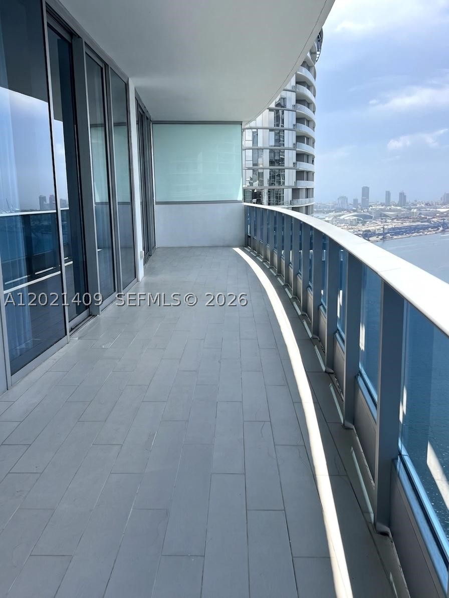 200 Biscayne Boulevard Way #5004, Miami FL 33131