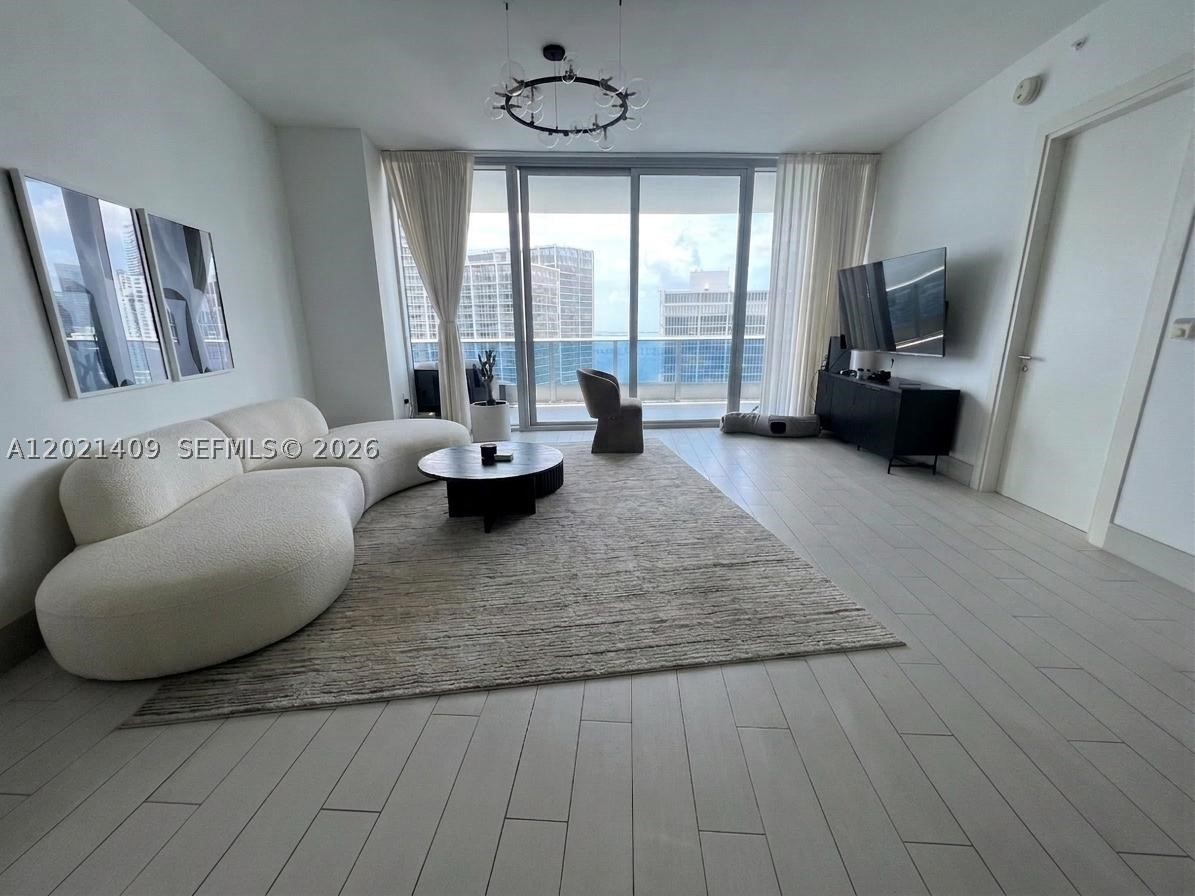 200 Biscayne Boulevard Way #5004, Miami FL 33131