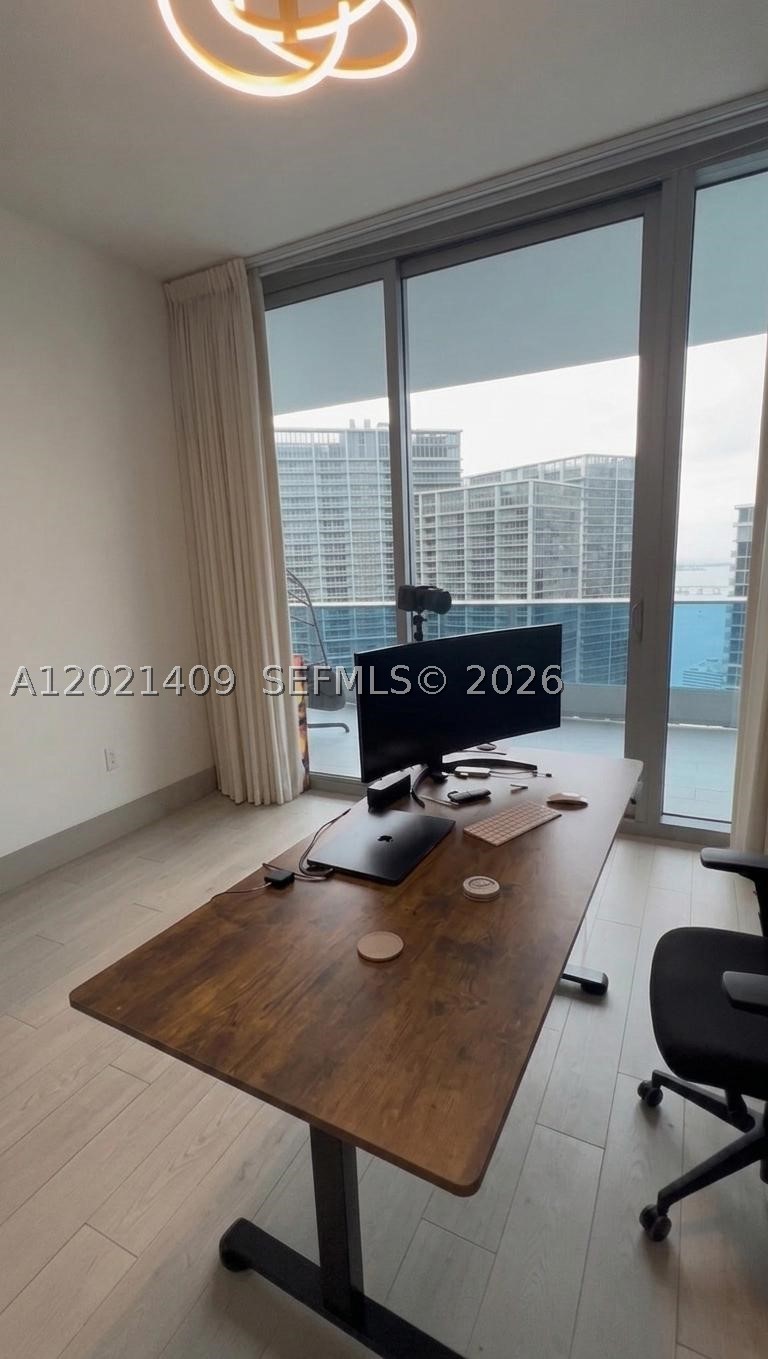 200 Biscayne Boulevard Way #5004, Miami FL 33131