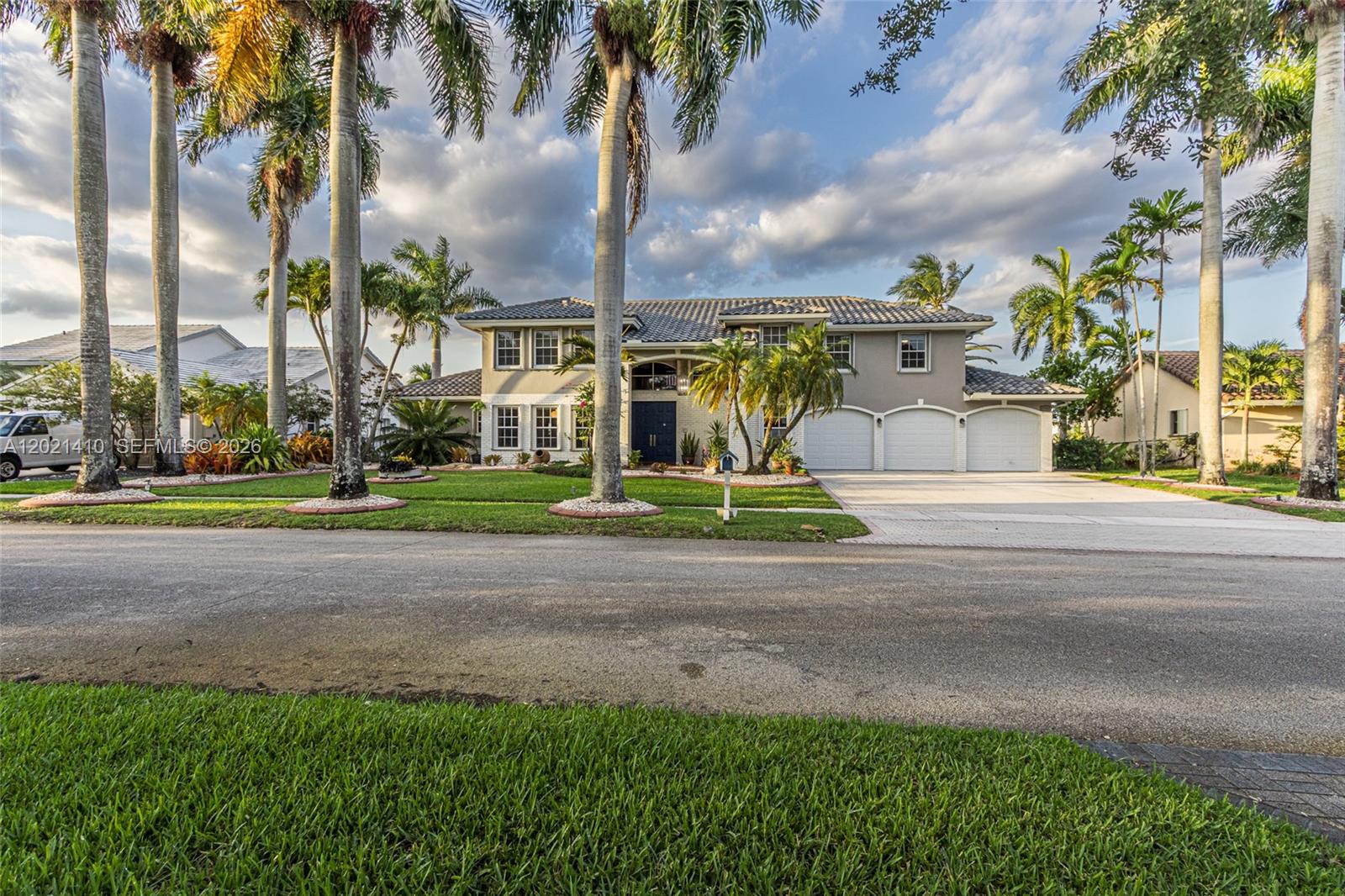19361 NW 8th St, Pembroke Pines FL 33029
