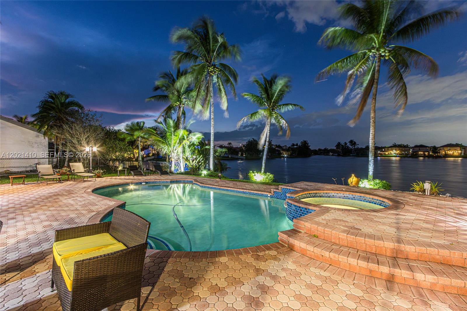 19361 NW 8th St, Pembroke Pines FL 33029