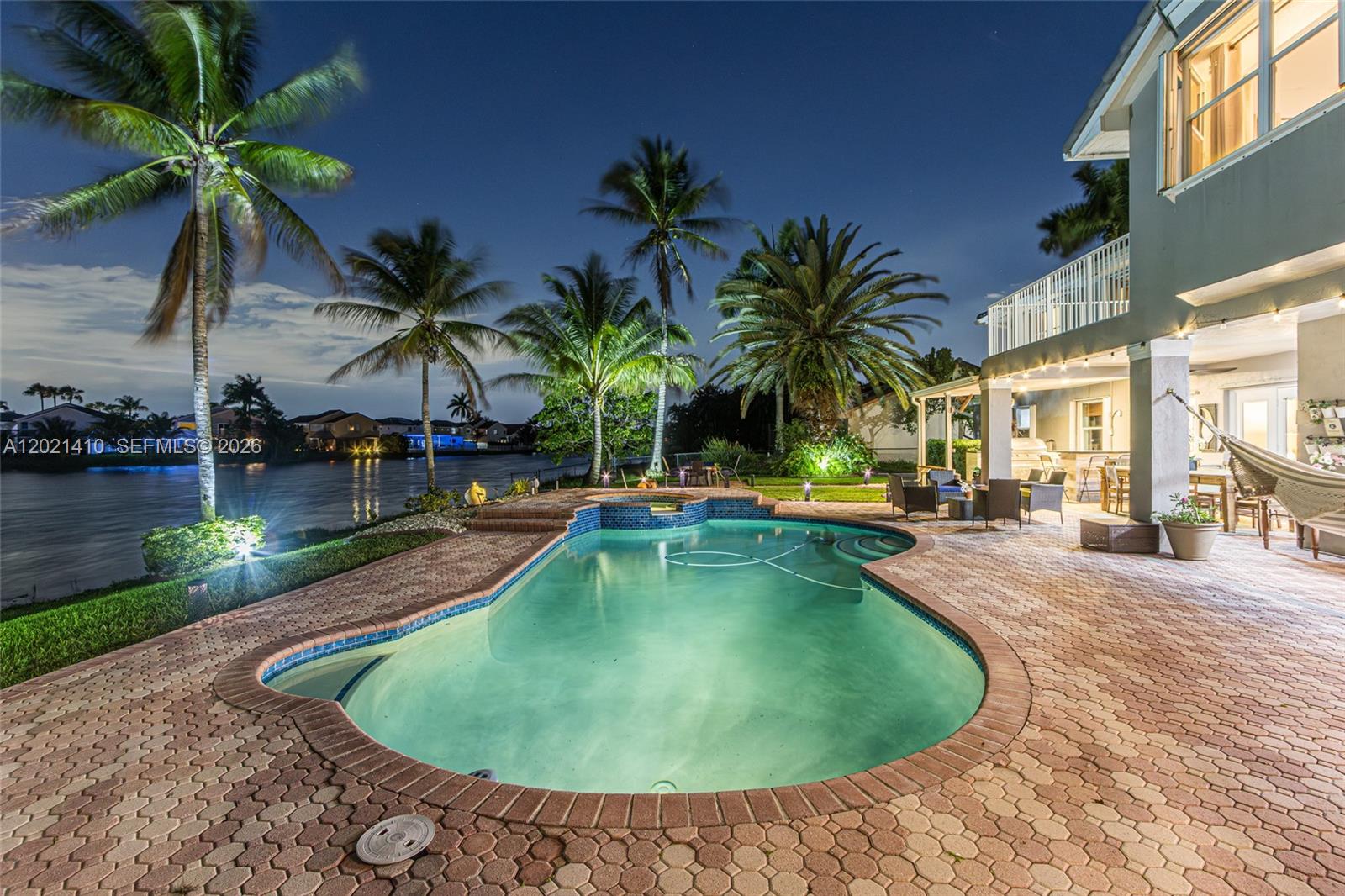 19361 NW 8th St, Pembroke Pines FL 33029