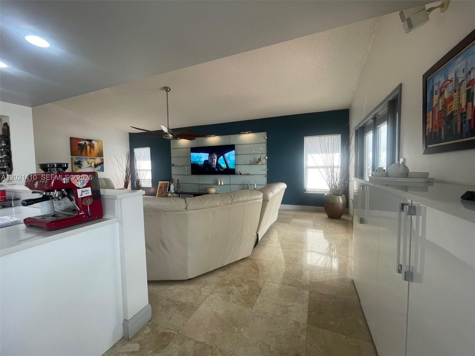 19361 NW 8th St, Pembroke Pines FL 33029