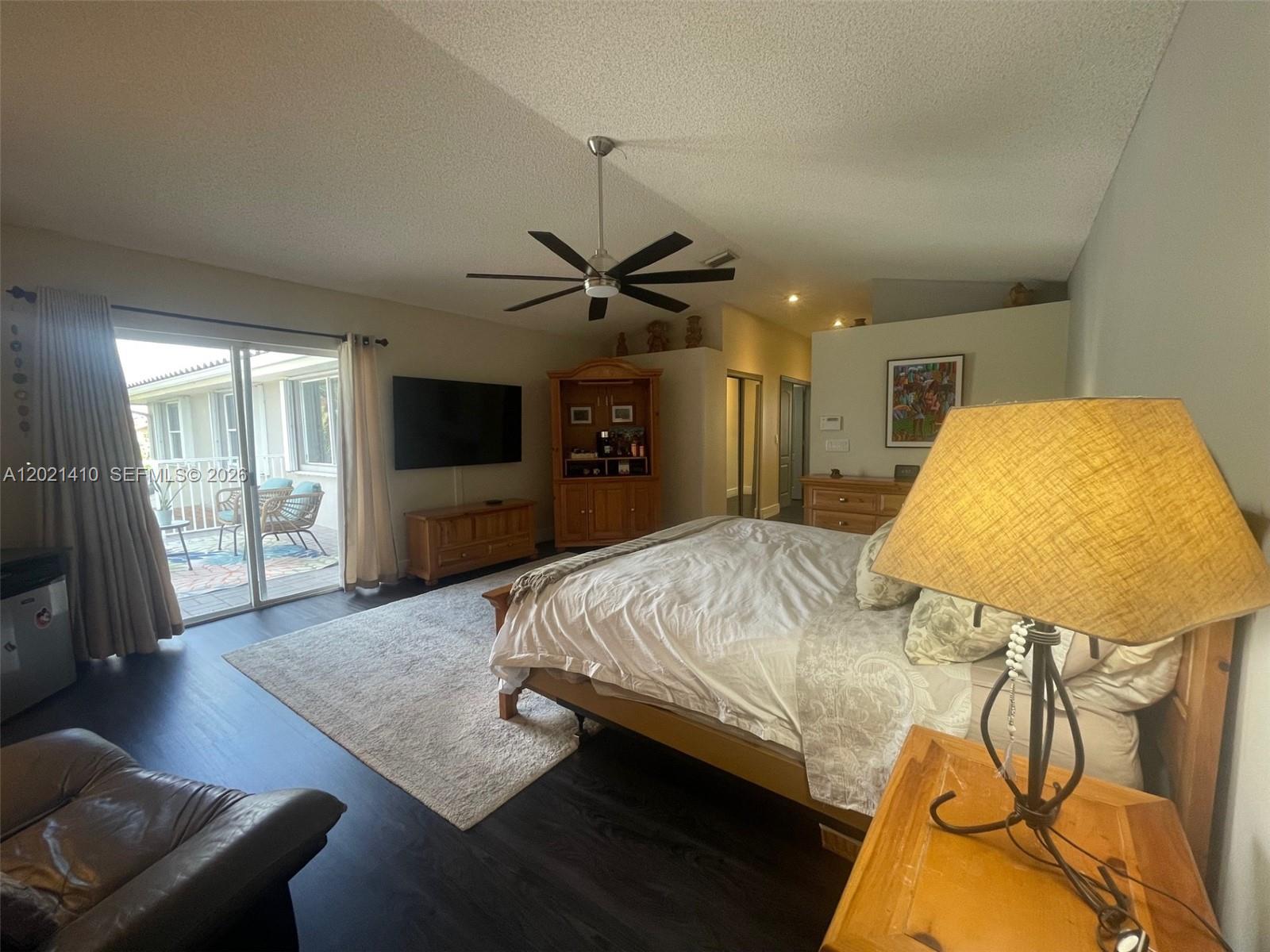19361 NW 8th St, Pembroke Pines FL 33029