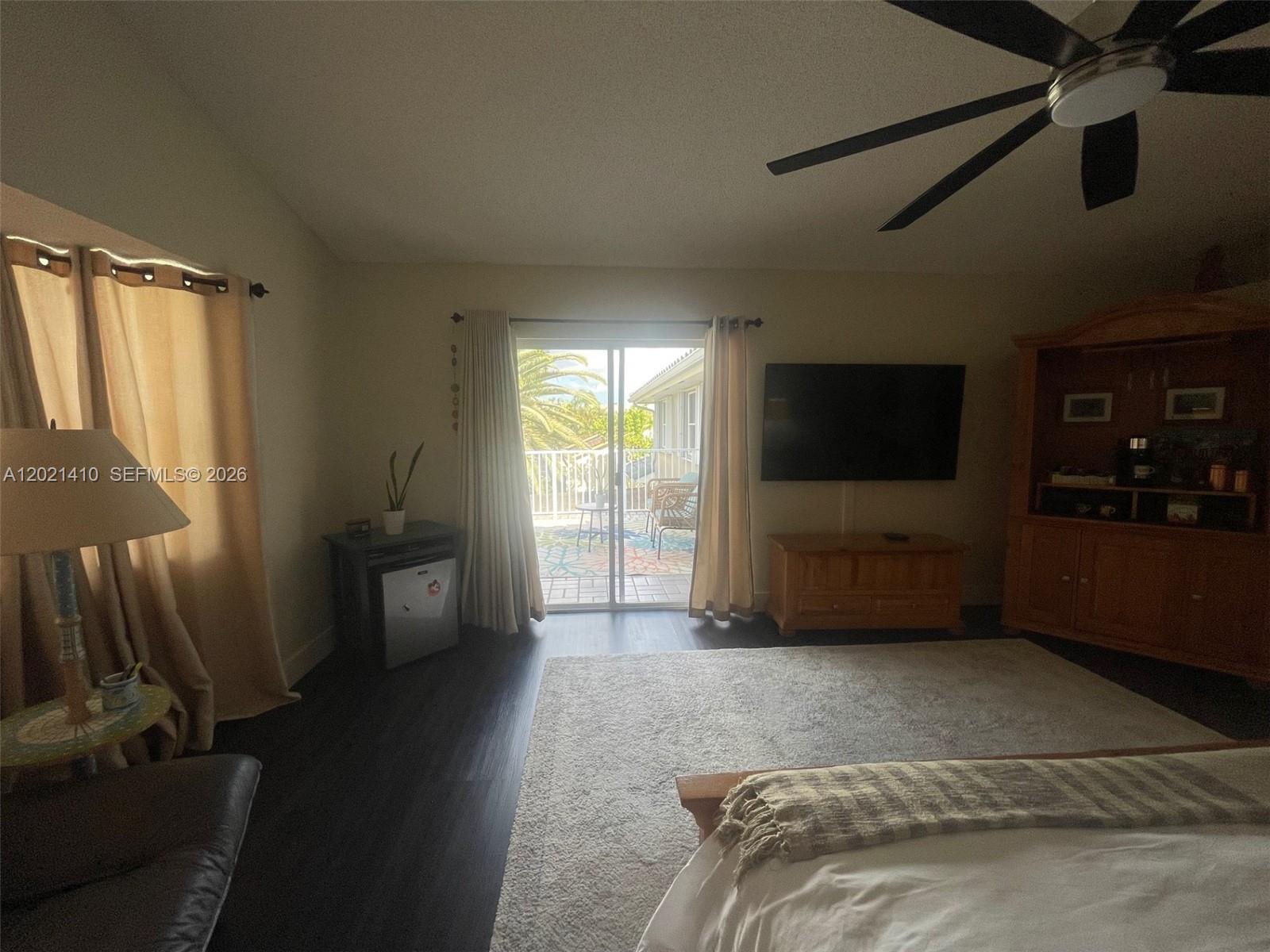 19361 NW 8th St, Pembroke Pines FL 33029