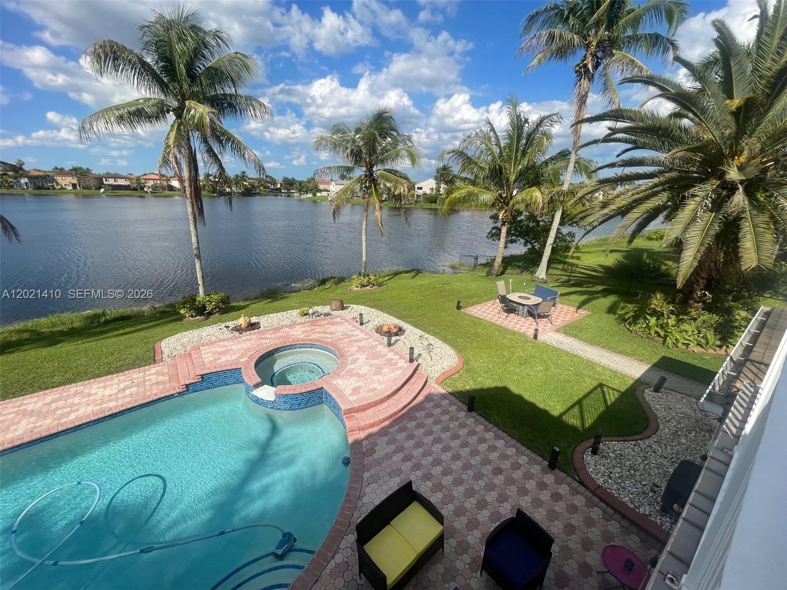 19361 NW 8th St, Pembroke Pines FL 33029