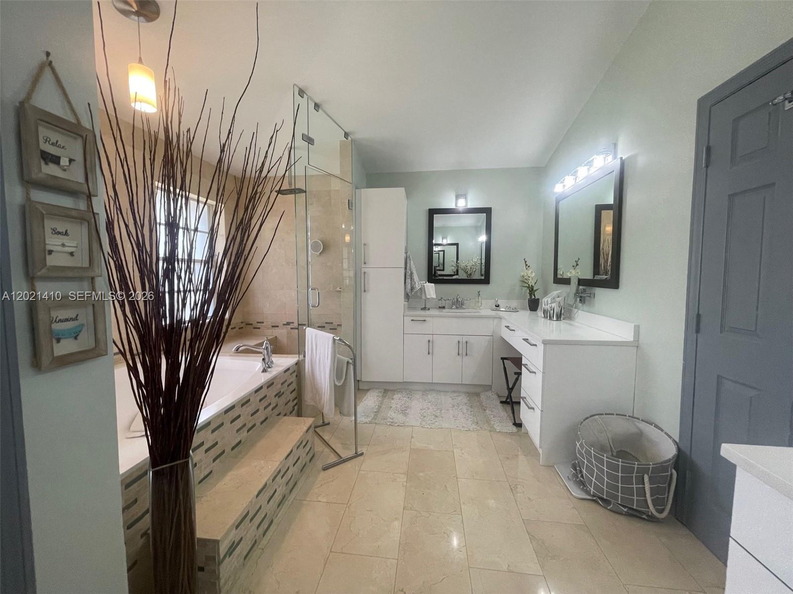19361 NW 8th St, Pembroke Pines FL 33029