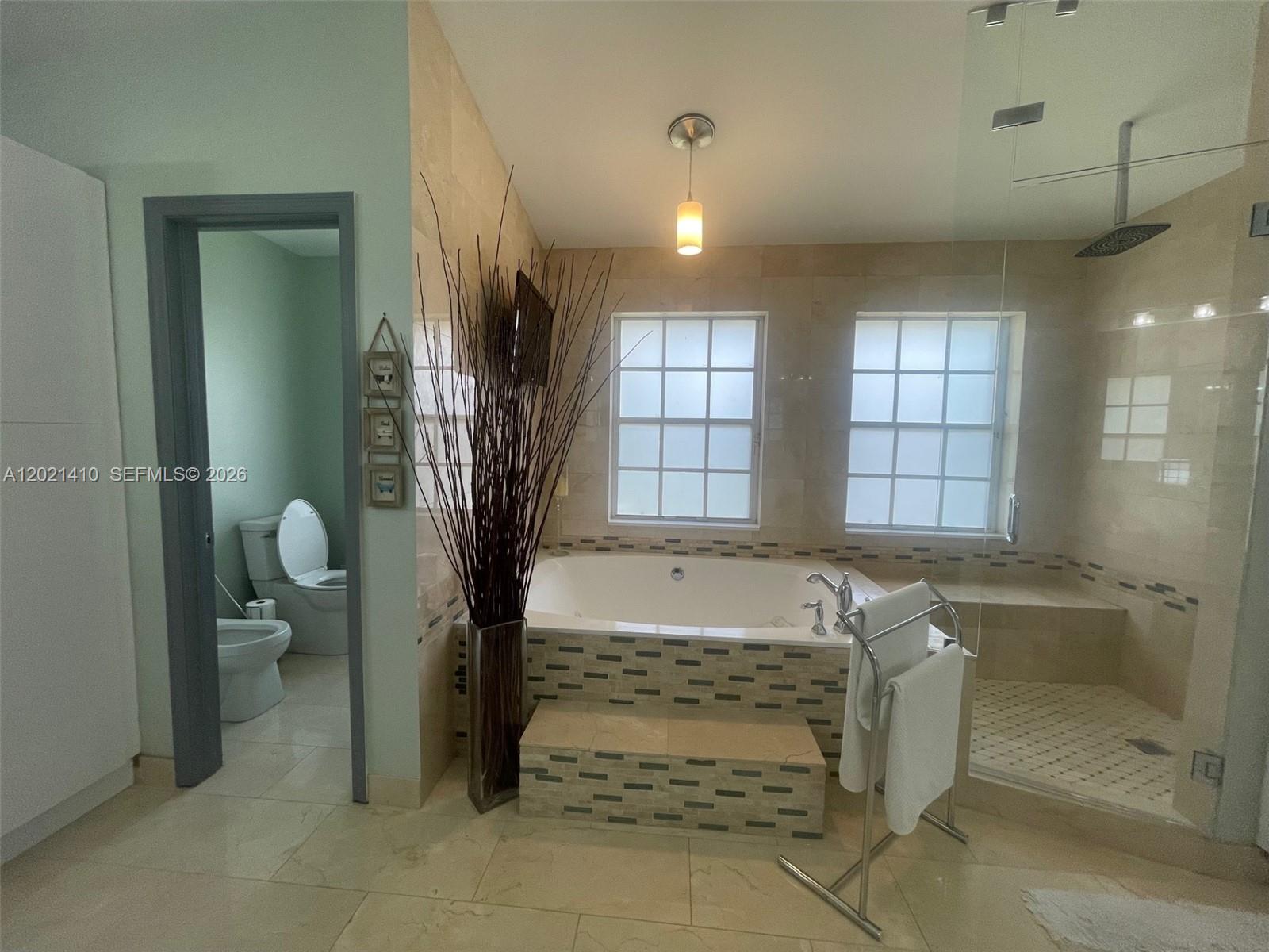 19361 NW 8th St, Pembroke Pines FL 33029