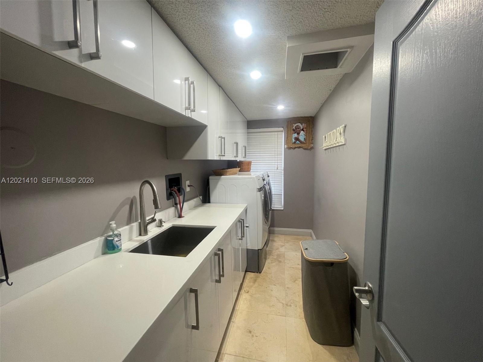 19361 NW 8th St, Pembroke Pines FL 33029