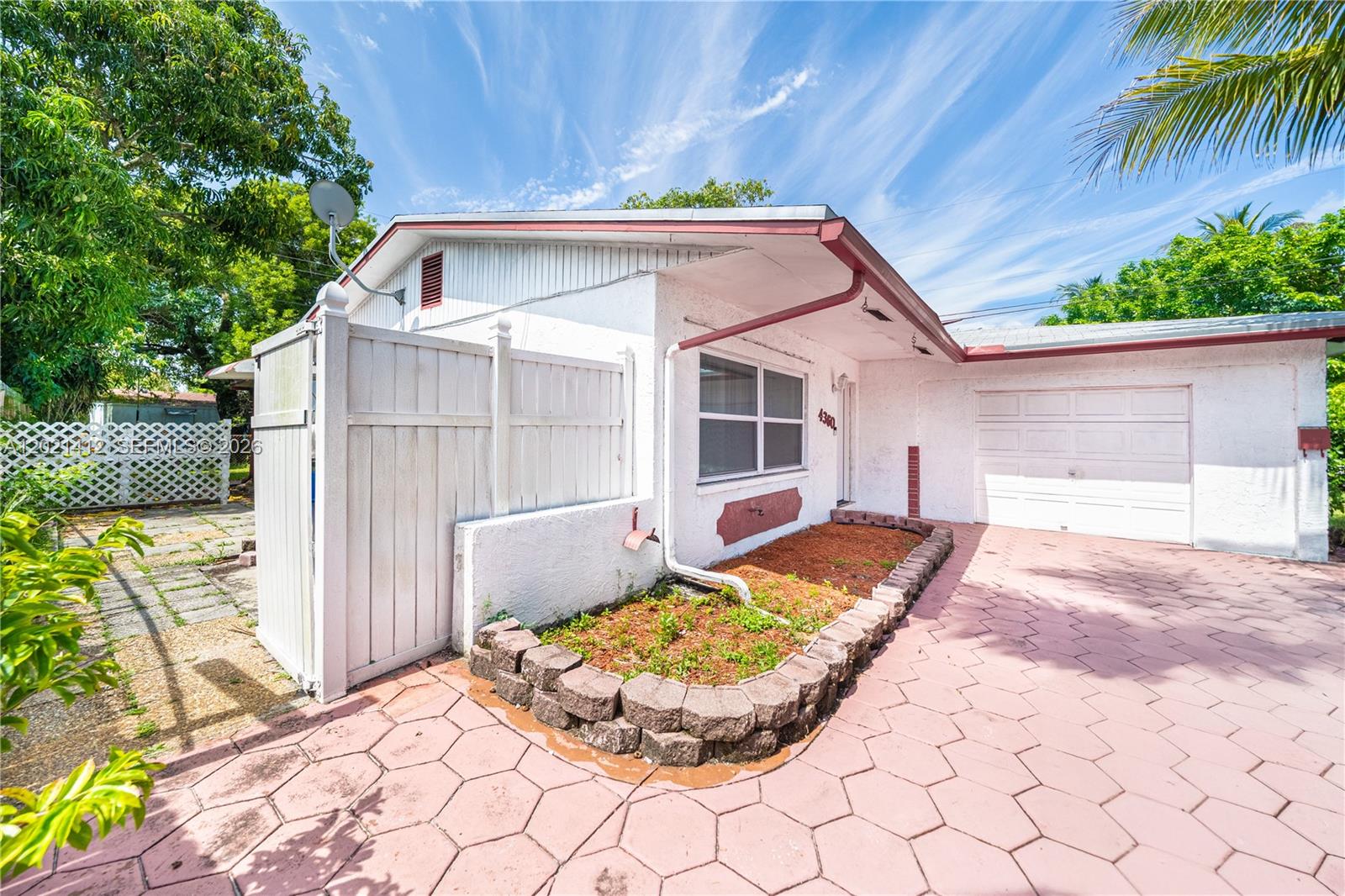 4360 NW 32nd Ct, Lauderdale Lakes FL 33319