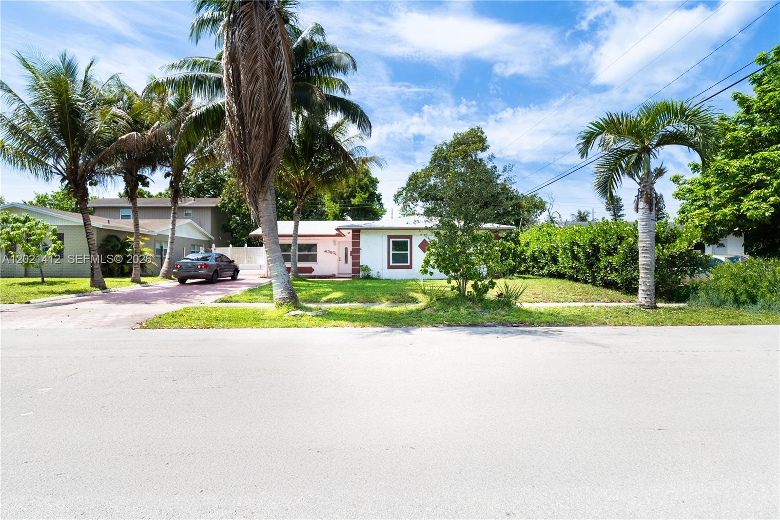 4360 NW 32nd Ct, Lauderdale Lakes FL 33319