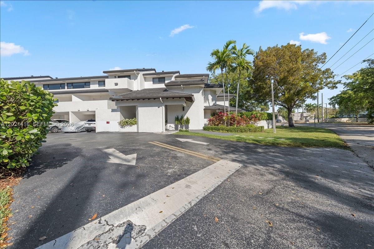 5750 Turin St #207, Coral Gables FL 33146