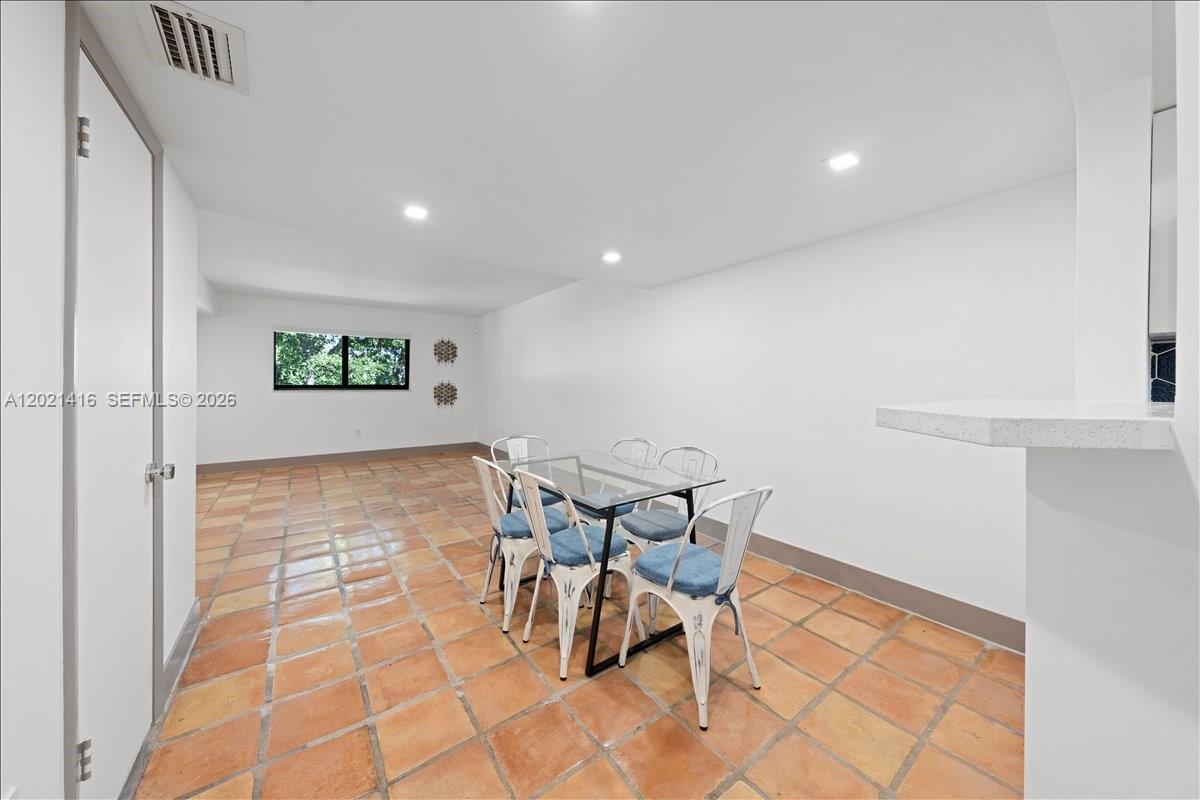 5750 Turin St #207, Coral Gables FL 33146