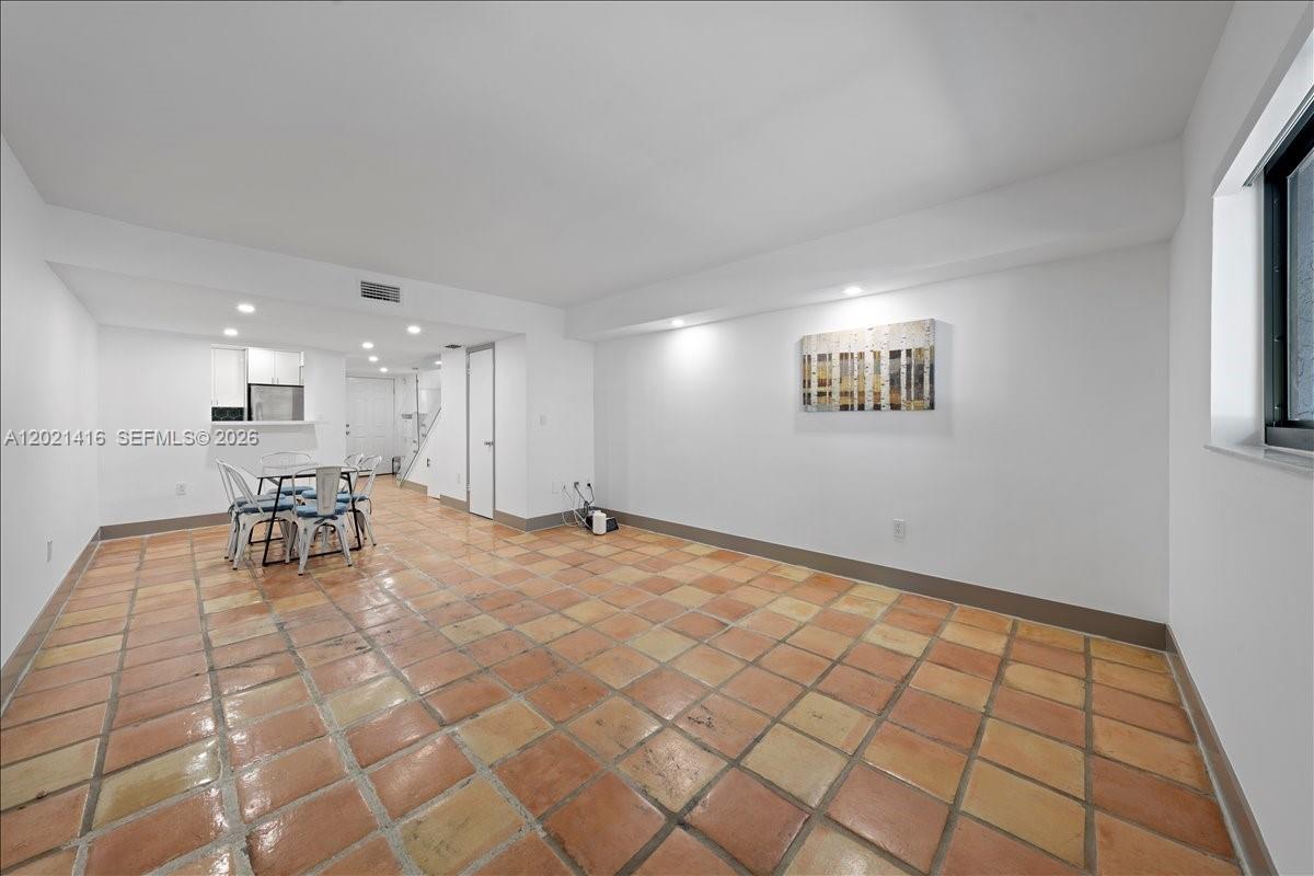 5750 Turin St #207, Coral Gables FL 33146