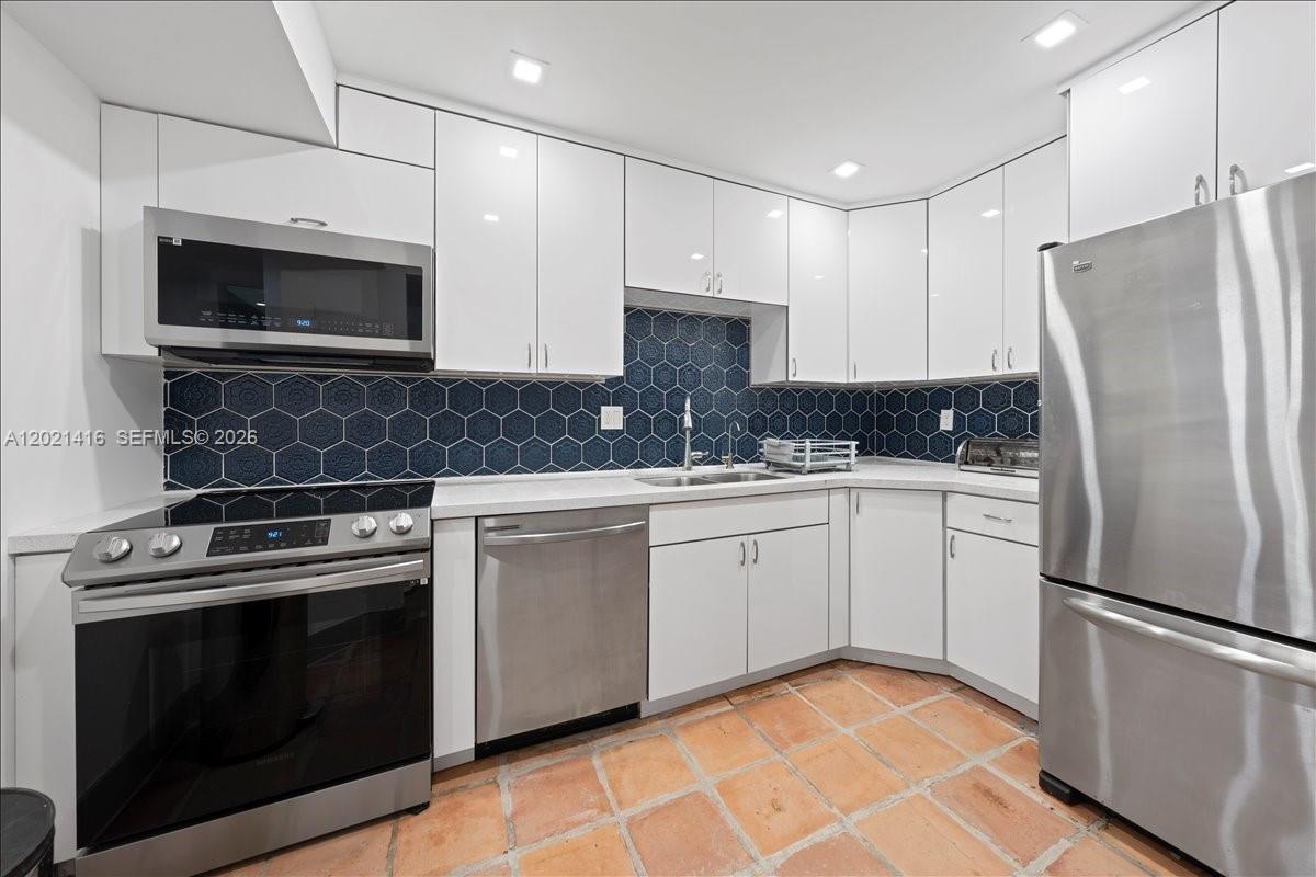 5750 Turin St #207, Coral Gables FL 33146