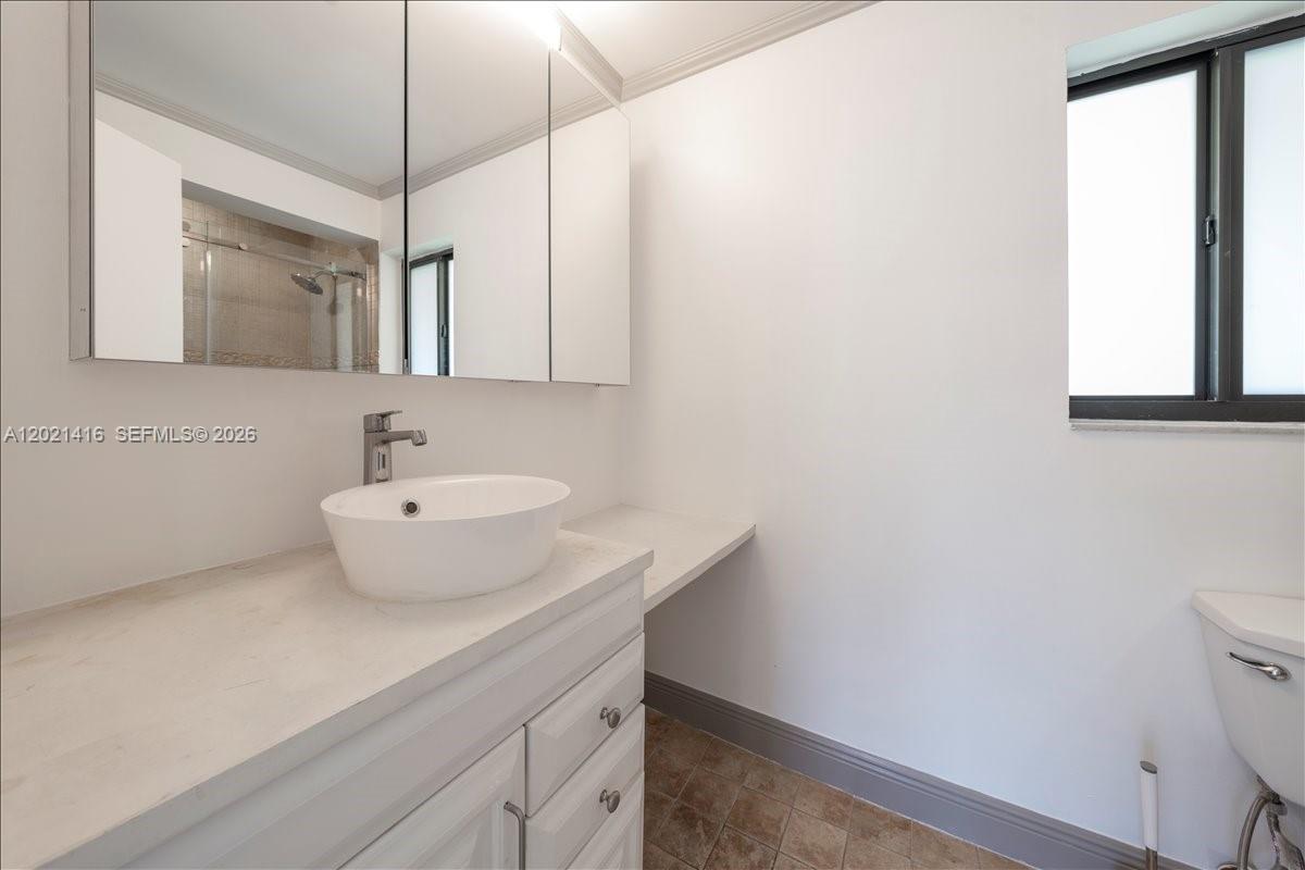 5750 Turin St #207, Coral Gables FL 33146