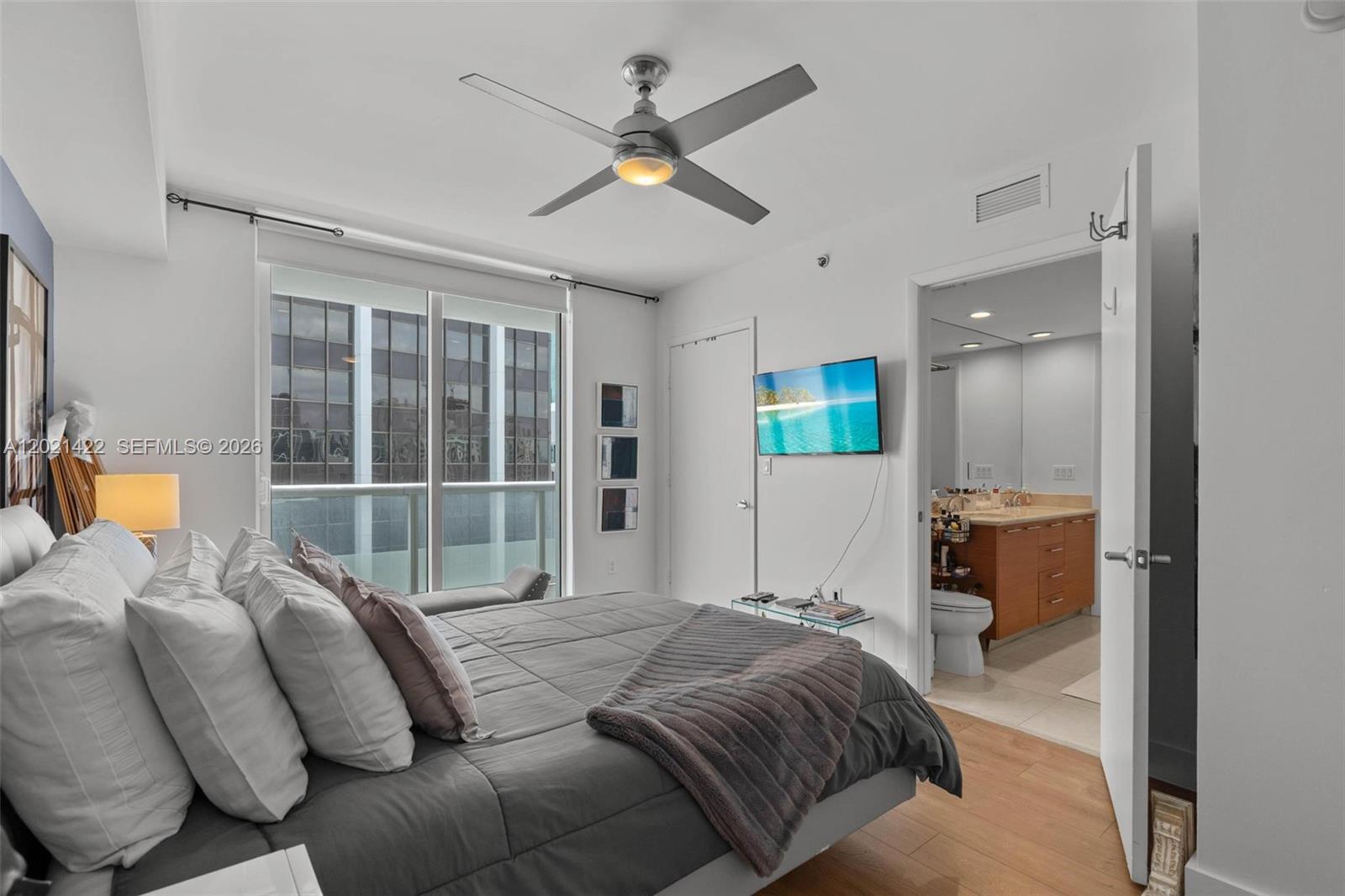 50 Biscayne Blvd #3510, Miami FL 33132