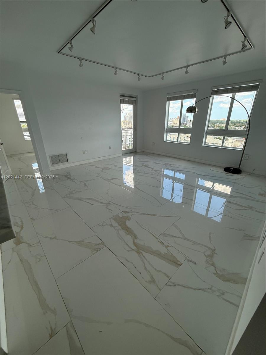 7350 SW 89th St #1602S, Miami FL 33156