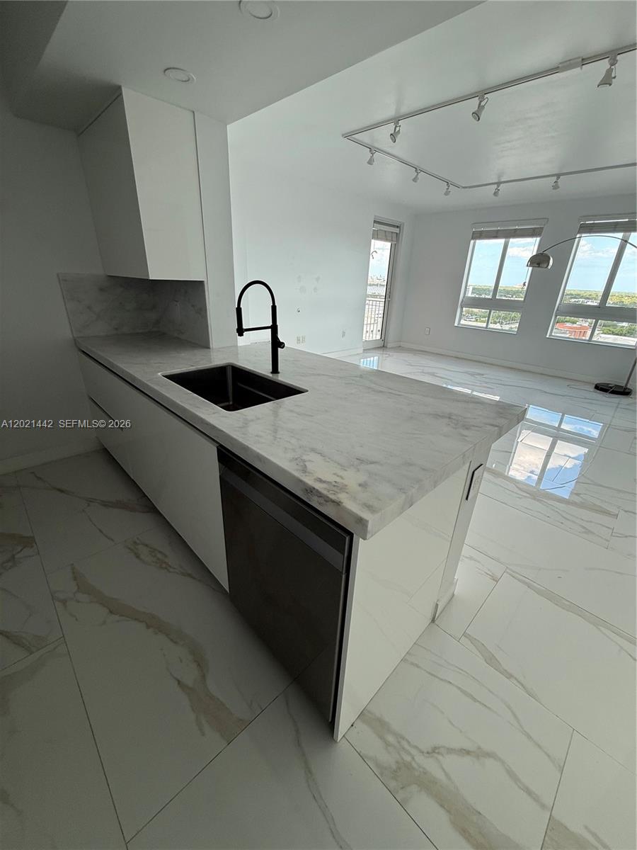 7350 SW 89th St #1602S, Miami FL 33156