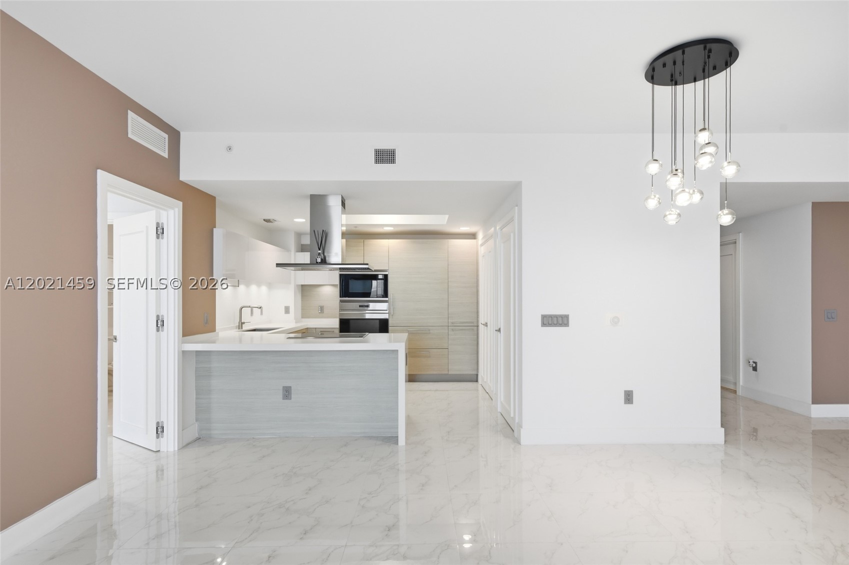 17301 Biscayne Blvd #1008, North Miami Beach FL 33160