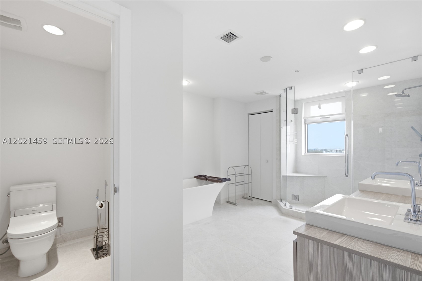 17301 Biscayne Blvd #1008, North Miami Beach FL 33160